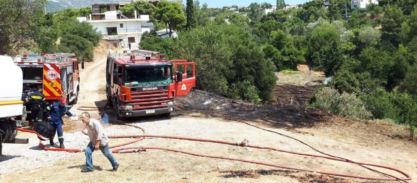 Κηφισιά: Φωτιά σε εξέλιξη στο Ρέμα Κοκκιναρά - Βρίσκεται σε οικιστικό κομμάτι